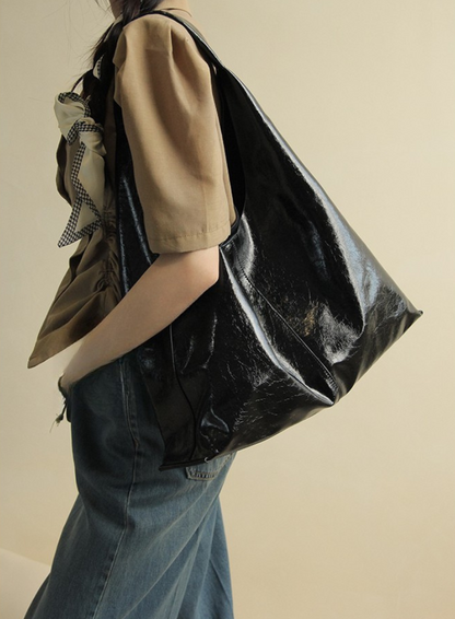 【本革・撥水】レザートライアングルトートバッグ