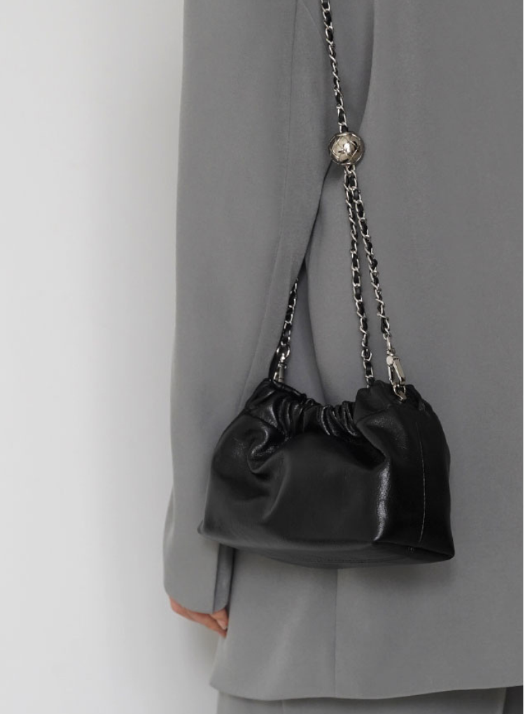 オイルワックスレザー ギャザーショルダーバッグ