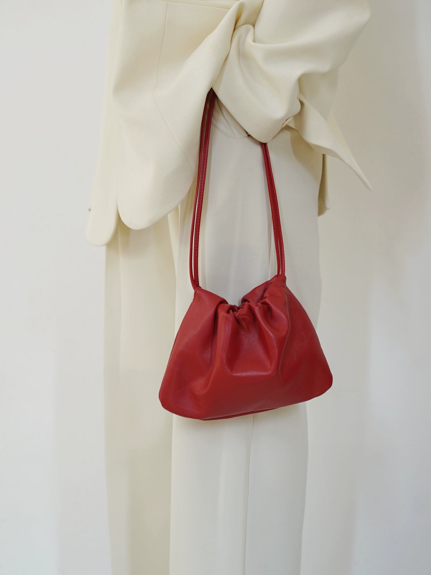 ニッチレザーギャザーショルダーバッグ