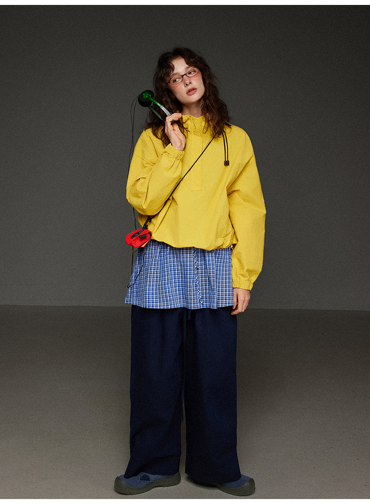 軽やかなハーフジップ連帽ジャケットレディース