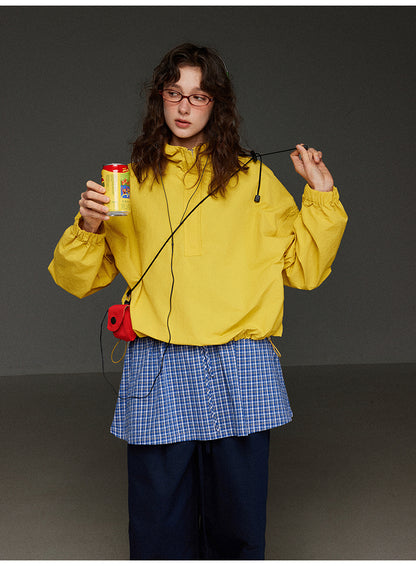 軽やかなハーフジップ連帽ジャケットレディース